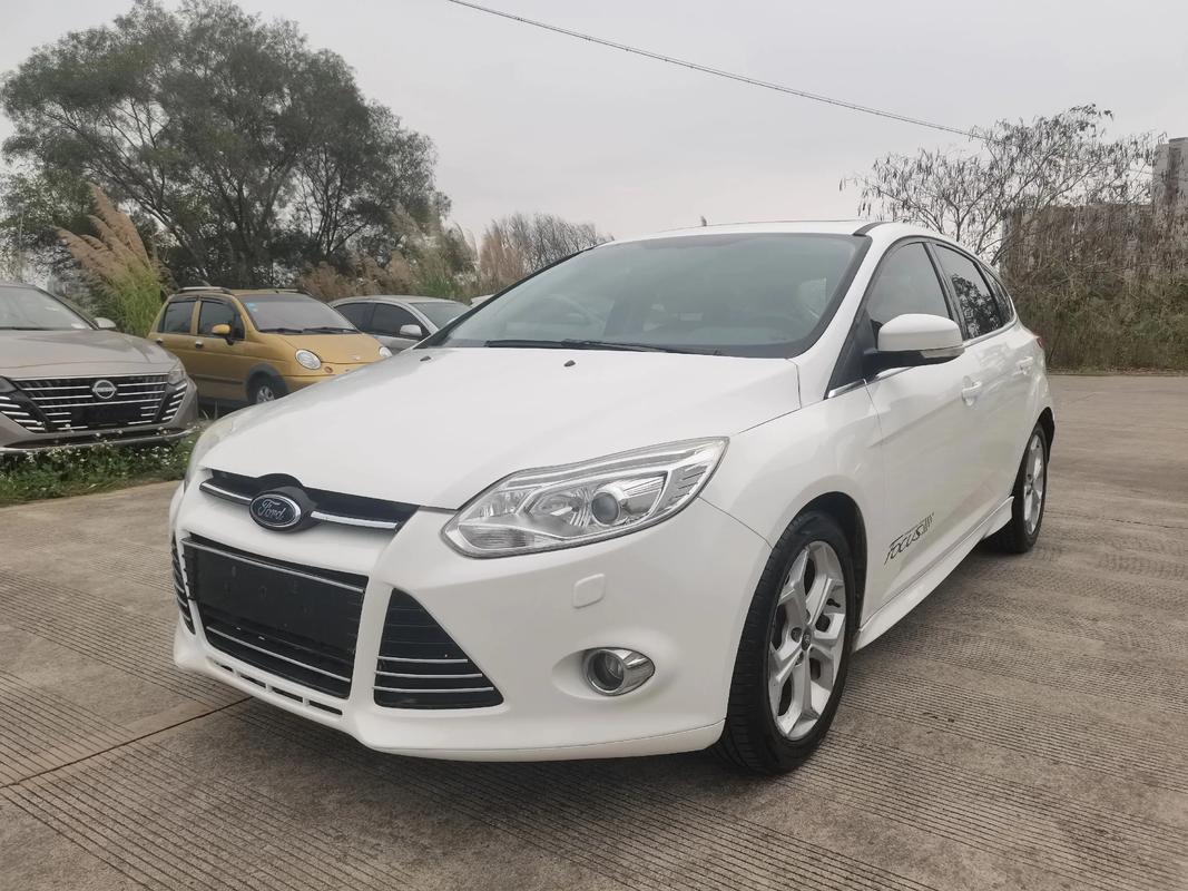 2012款新福克斯尺寸,2012款新福克斯尺寸参数