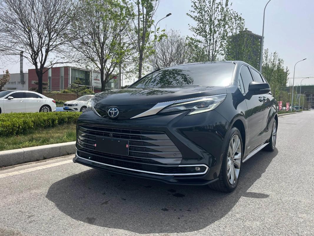 2024款丰田塞纳图片 20丰田塞纳四驱报价