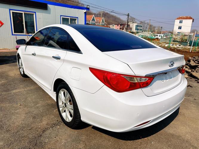 【12年现代索八报价参数,12年现代索八20怎么样】