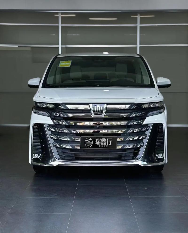 皇冠车型大全及价格,皇冠汽车2020款价格图片